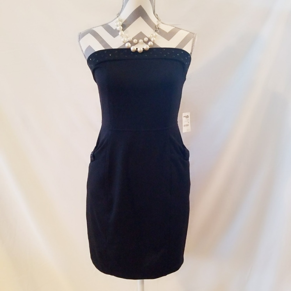Black Strapless Dress with Pockets